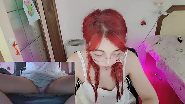 Snapshot of Song_99 chatting on June 25, 2026, 6:18 am Song 99 online show from June 25, 2026, 6:18 am