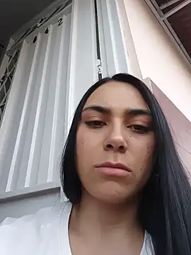 Ariana rouse online show from June 14, 2026, 9:39 pm