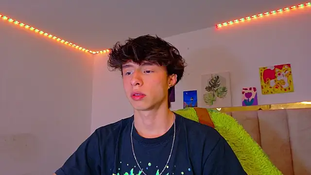 Juanmres online show from July 15, 2026, 7:19 pm