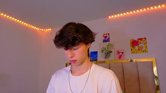 Juanmres online show from July 28, 2026, 5:12 pm