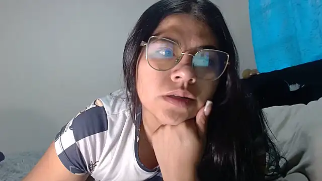 viccky vick online show from July 18, 2026, 1:04 pm