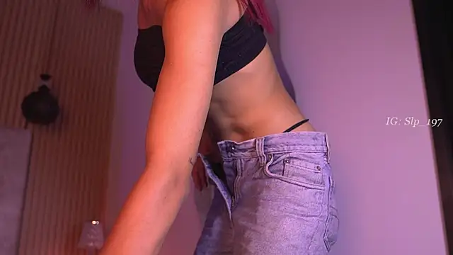 sara lopee1 online show from June 21, 2026, 11:57 am