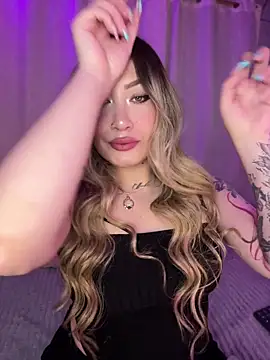 Lally Valencia   online show from July 26, 2026, 1:51 pm