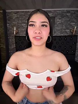 TayylorSexx online show from June 18, 2026, 5:30 am