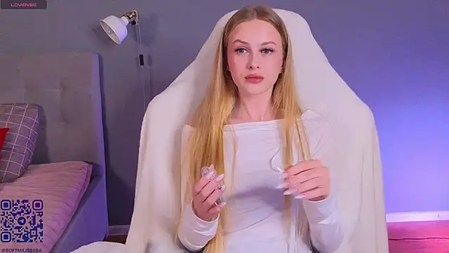 soft babe online show from July 17, 2026, 7:41 pm