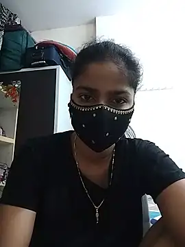 fuungirl38 online show from July 14, 2026, 7:02 am