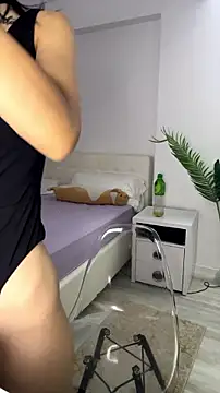 Celine Roxelle online show from July 5, 2026, 7:04 am