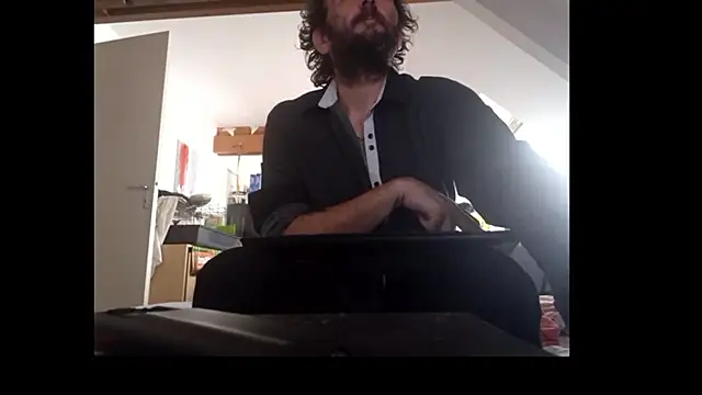 Mastersanges online show from July 10, 2026, 1:25 pm