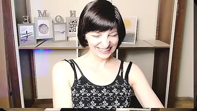  AngeliaFlow  online show from June 27, 2026, 12:22 pm