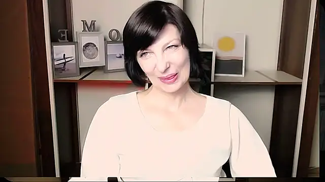  AngeliaFlow  online show from July 25, 2026, 7:50 am