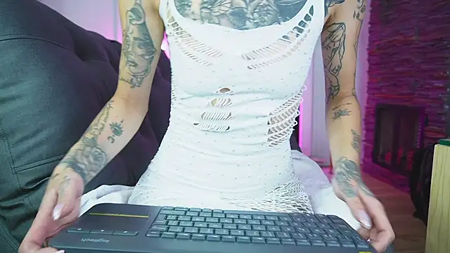 miss   angel online show from June 25, 2026, 11:04 am