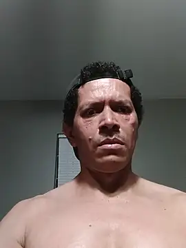 Snapshot of machoactivo1 chatting on July 9, 2026, 5:33 am machoactivo1 online show from July 9, 2026, 5:33 am