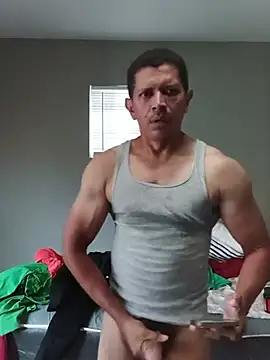 Snapshot of machoactivo1 chatting on July 13, 2026, 9:06 pm machoactivo1 online show from July 13, 2026, 9:06 pm