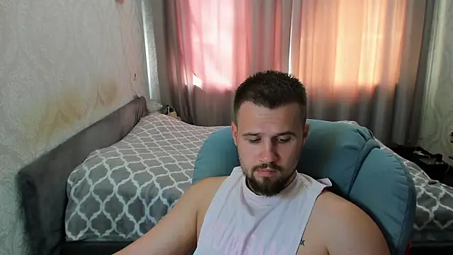 Snapshot of Vladik_b chatting on July 24, 2026, 9:29 am Vladik b online show from July 24, 2026, 9:29 am