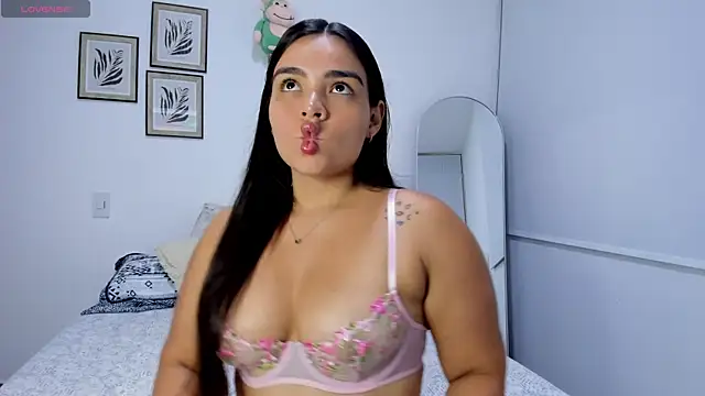 sarita bigbooty  online show from June 17, 2026, 12:13 am