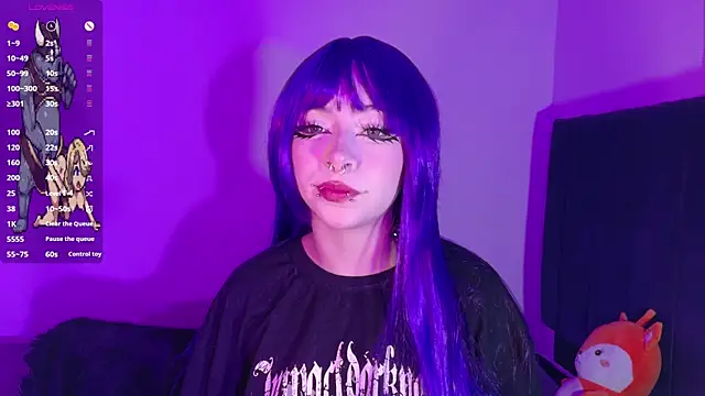 Snapshot of purplelilith3 chatting on June 23, 2026, 2:31 am purplelilith3 online show from June 23, 2026, 2:31 am