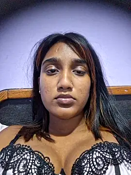 Snapshot of indianpink_lips chatting on May 10, 2026, 5:18 pm indianpink lips online show from May 10, 2026, 5:18 pm