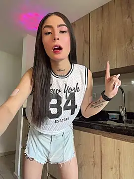 candycami19 online show from June 19, 2026, 9:51 pm