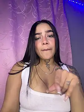 Emily sharlot online show from July 22, 2026, 4:26 am