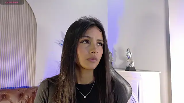 katia foxxx  online show from July 6, 2026, 5:37 pm