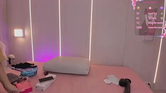 sasha riverss online show from July 23, 2026, 7:45 pm