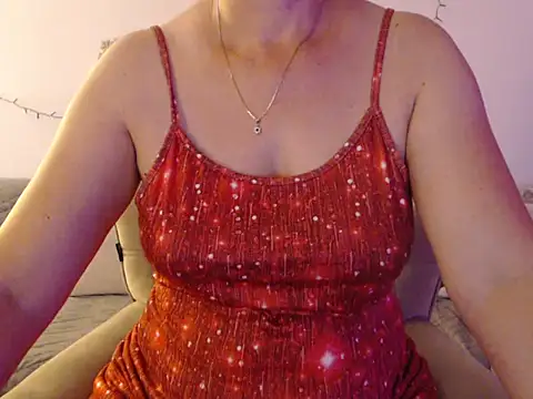 YourfantasyGiuly online show from June 25, 2026, 6:51 am
