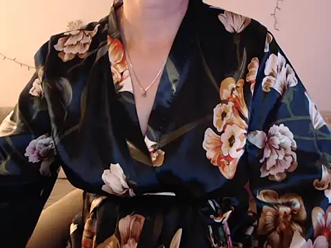 YourfantasyGiuly online show from June 28, 2026, 4:18 am
