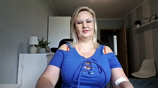DianaLive online show from July 20, 2026, 7:55 am