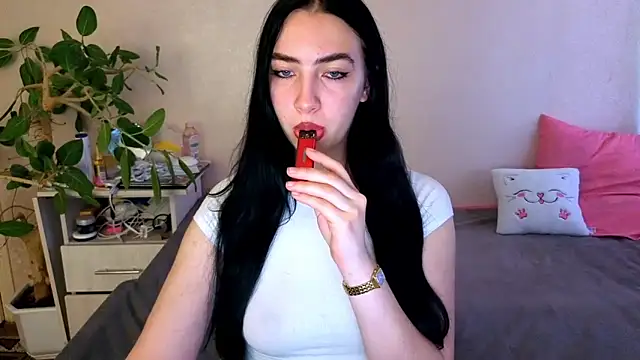 WildKittenX  online show from June 11, 2026, 3:59 am