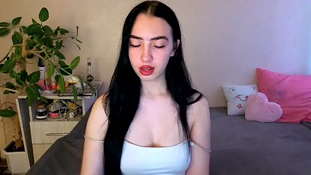 WildKittenX  online show from June 20, 2026, 4:04 am