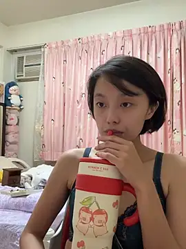 ladypaggy online show from May 1, 2026, 2:43 pm