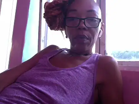 Ladyzee25 online show from June 20, 2026, 7:16 pm