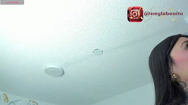 Cristal Velle online show from July 1, 2026, 1:13 pm
