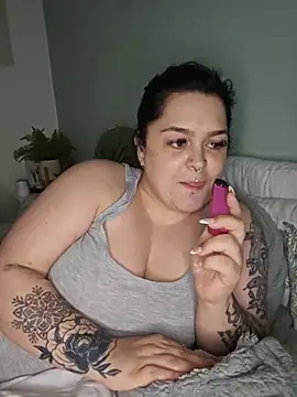 Saucy-Serenity online show from June 17, 2026, 9:27 pm