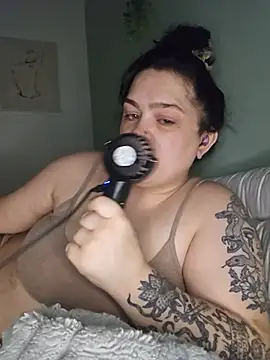 Saucy-Serenity online show from June 23, 2026, 8:51 pm