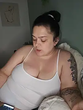 Saucy-Serenity online show from June 27, 2026, 10:15 pm
