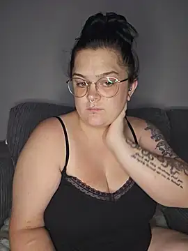 Saucy-Serenity online show from July 12, 2026, 10:34 pm