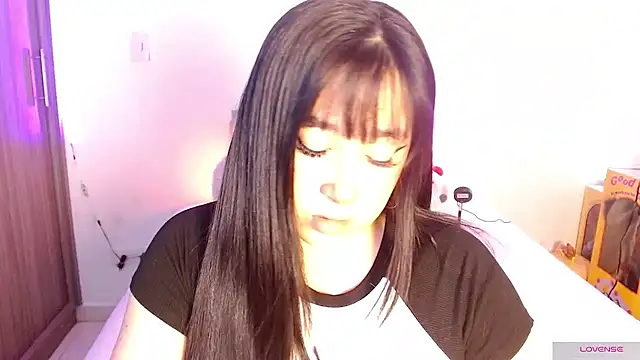 Oliviargf online show from May 2, 2026, 1:16 pm