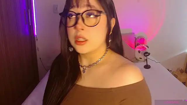 Oliviargf online show from July 9, 2026, 1:26 pm