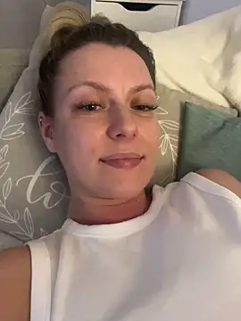 AnnastasiaMills online show from April 30, 2026, 8:57 pm
