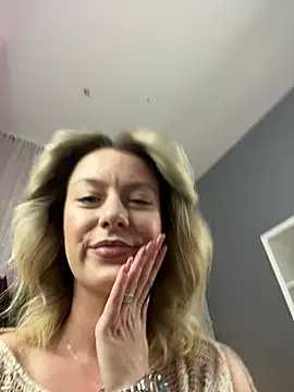 AnnastasiaMills online show from May 11, 2026, 7:55 pm
