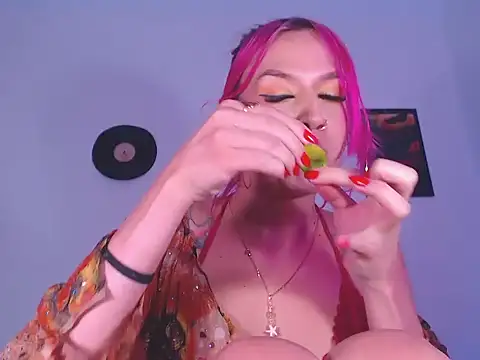 Cici JuicyBig online show from July 22, 2026, 12:19 pm