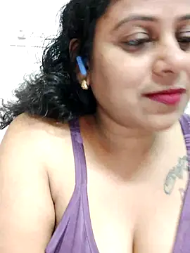 JENNIFERtamil online show from July 25, 2026, 6:49 pm