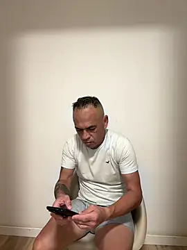 Snapshot of mateocali25 chatting on May 27, 2026, 9:23 pm mateocali25 online show from May 27, 2026, 9:23 pm
