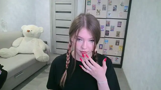 GinnyBlacky online show from June 18, 2026, 8:46 pm