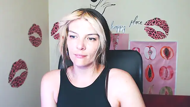 VanessaRey  online show from June 26, 2026, 6:29 am