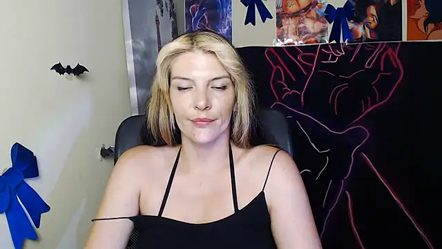 VanessaRey  online show from July 1, 2026, 6:15 am