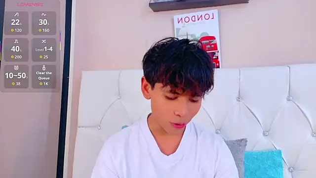 Ethan Westt online show from May 25, 2026, 8:26 pm