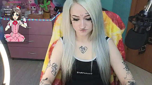 Snapshot of Manuela_unicorn chatting on April 21, 2026, 8:34 pm Manuela unicorn online show from April 21, 2026, 8:34 pm
