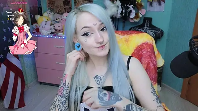 Snapshot of Manuela_unicorn chatting on May 7, 2026, 8:14 pm Manuela unicorn online show from May 7, 2026, 8:14 pm